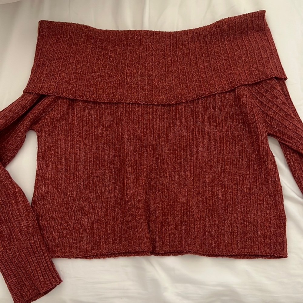 Off the shoulder American Eagle sweater